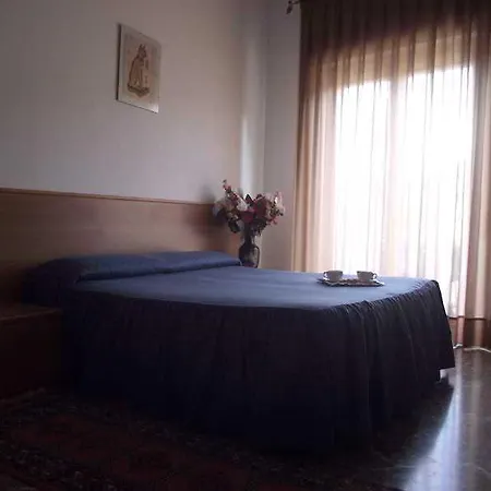 Hotel Mosaici Da Battiato 2*